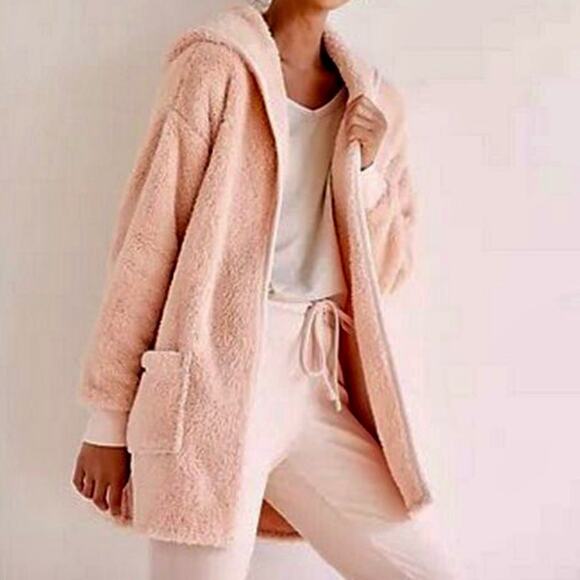Koolaburra by UGG Soft Pink Teddy Cozy size large pullover hooded plushy Jacket - Picture 1 of 10